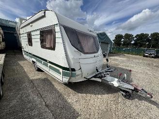 skadebil caravan Chateau  466C 2005/9