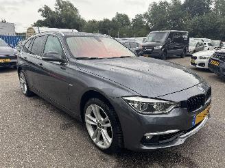 Voiture accidenté BMW 3-serie 318i Luxury Edition 2018/9