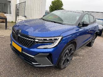 krockskadad bil auto Renault Austral 1.2 E-Tech full hybrid 200 techno esprit Alpine 2025/6