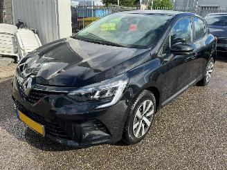 damaged passenger cars Renault Clio 1.0 TCe 90 Equilibre 2022/10