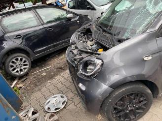 demontáž osobní automobily Smart Forfour Forfour (453), Hatchback 5-drs, 2014 1.0 12V 2017/3