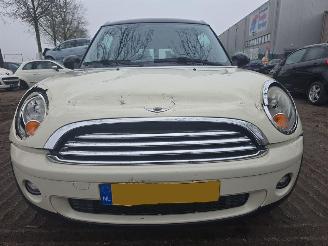 krockskadad bil auto Mini Cooper CLUBMAN 2010/1