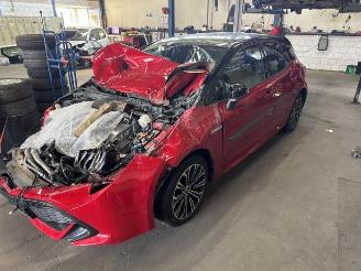 Coche siniestrado Toyota Corolla Corolla (E21/EA1/EH1), Hatchback 5-drs, 2018 1.8 16V Hybrid 2019/11