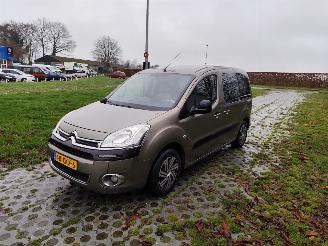 krockskadad bil auto Citroën Berlingo BERLINGO MULITISPACE 1.6 AIRCO 2012/6