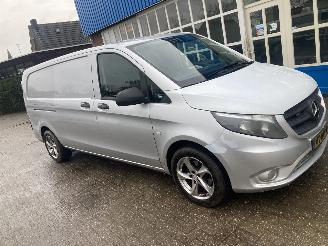 Vaurioauto  commercial vehicles Mercedes Vito VITO 114 CDI LANG AUTOMAAT AIRCO 2016/1