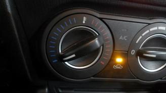 Mazda 3 3 (BM/BN), Hatchback, 2013 / 2019 2.0 SkyActiv-G 120 16V picture 19