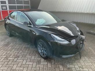Sloopauto Tesla Model 3 Model 3, Sedan, 2017 Standard RWD Plus 60 kWh 2019/12