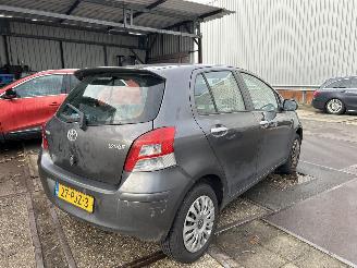 Auto incidentate Toyota Yaris 1.3 VVTI ASPIRATION  AUTOMAAT 2011/2