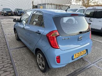 krockskadad bil auto Kia Picanto 1.0 CVVT COMFORT PACK 2012/5