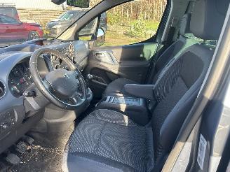 Peugeot Partner Tepee 1.6 XT picture 7