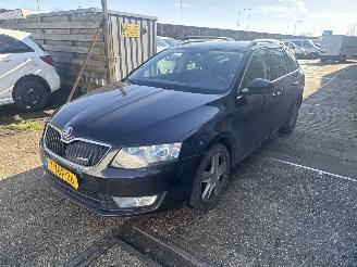 Damaged car Skoda Octavia 1.6 TDI Greenline Businessline 2014/12