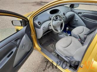 Toyota Yaris Yaris (P1), Hatchback, 1999 / 2005 1.0 16V VVT-i picture 11
