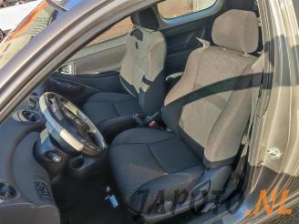 Toyota Yaris Yaris (P1), Hatchback, 1999 / 2005 1.5 T Sport 16V VVT-i picture 12