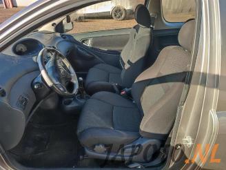 Toyota Yaris Yaris (P1), Hatchback, 1999 / 2005 1.5 T Sport 16V VVT-i picture 11