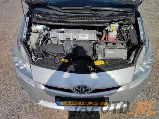 Toyota Prius Prius (ZVW3), Hatchback, 2009 / 2016 1.8 16V picture 17