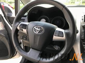 Toyota Auris Auris (E15), Hatchback, 2006 / 2012 1.8 16V HSD Full Hybrid picture 15