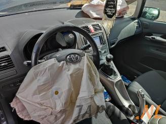 Toyota Auris Auris (E15), Hatchback, 2006 / 2012 1.6 Dual VVT-i 16V picture 11