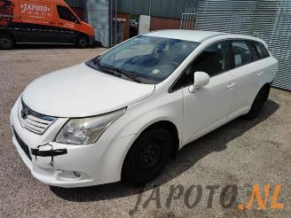 Salvage car Toyota Avensis Avensis Wagon (T27), Combi, 2008 / 2018 1.8 16V VVT-i 2010/2