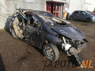 Toyota Yaris Yaris III (P13), Hatchback, 2010 / 2020 1.33 16V Dual VVT-I picture 5