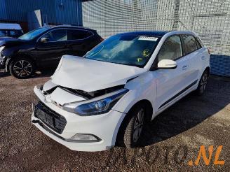 Vrakbiler auto Hyundai I-20 i20 (GBB), Hatchback, 2014 / 2020 1.0 T-GDI 120 12V 2016/5