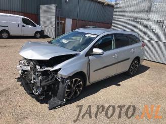 demontáž osobní automobily Toyota Auris Auris Touring Sports (E18), Combi, 2013 / 2018 1.2 T 16V 2015/11