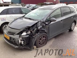 Coche siniestrado Toyota Prius Prius Plus (ZVW4), MPV, 2011 1.8 Hybrid 16V 2012/10