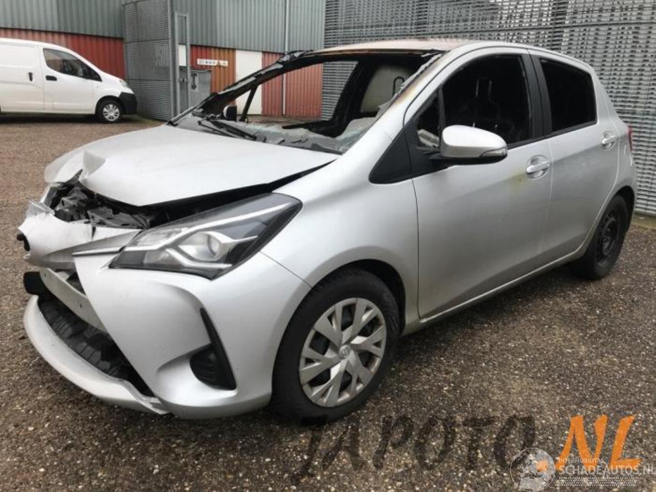 Toyota Yaris Yaris III (P13), Hatchback, 2010 / 2020 1.5 16V Dual VVT-iE