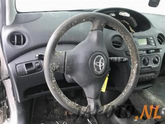Toyota Yaris Yaris (P1), Hatchback, 1999 / 2005 1.0 16V VVT-i picture 11