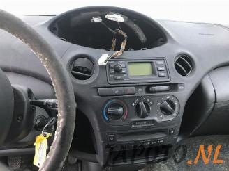Toyota Yaris Yaris (P1), Hatchback, 1999 / 2005 1.0 16V VVT-i picture 10