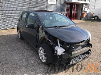 Toyota Yaris Yaris III (P13), Hatchback, 2010 / 2020 1.5 16V Hybrid picture 2