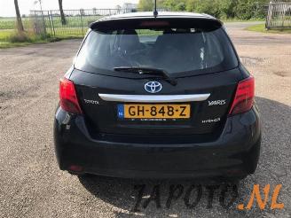 Toyota Yaris Yaris III (P13), Hatchback, 2010 / 2020 1.5 16V Hybrid picture 6