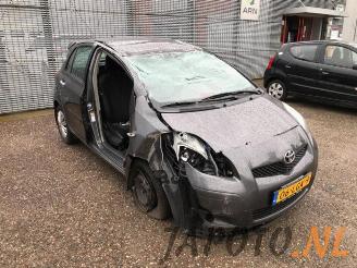 Toyota Yaris Yaris II (P9), Hatchback, 2005 / 2014 1.33 16V Dual VVT-I picture 2