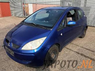 Coche siniestrado Mitsubishi Colt Colt (Z2/Z3), Hatchback, 2004 / 2012 1.5 16V 2006/12
