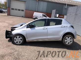 Toyota Yaris Yaris III (P13), Hatchback, 2010 / 2020 1.5 16V Hybrid picture 2
