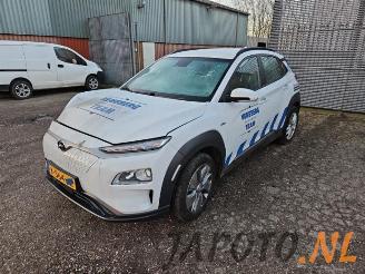 Salvage car Hyundai Kona Kona (OS), SUV, 2017 / 2023 64 kWh 2020/12