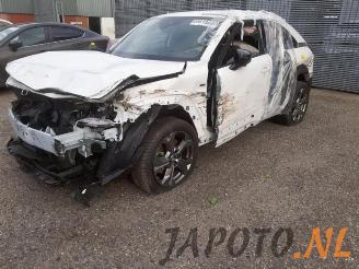 Vrakbiler auto Mazda MX-30 MX-30, SUV, 2020 e-SkyActiv 145 2023/9