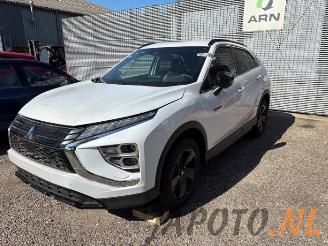 Vrakbiler auto Mitsubishi Eclipse Cross Eclipse Cross (GK/GL), SUV, 2017 2.4 16V PHEV 4x4 2023/7