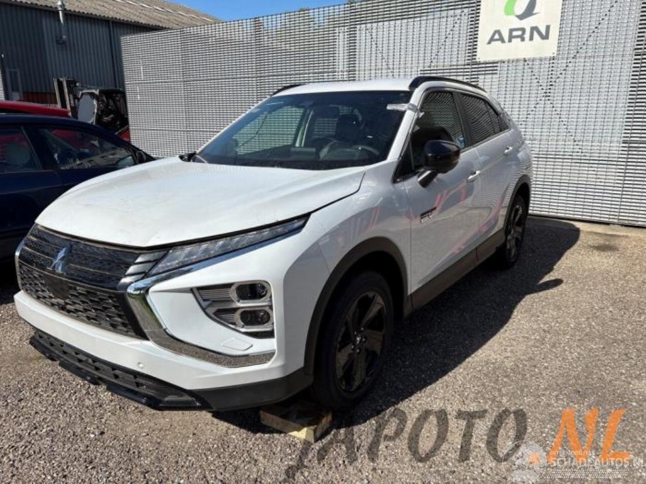 Mitsubishi Eclipse Cross Eclipse Cross (GK/GL), SUV, 2017 2.4 16V PHEV 4x4