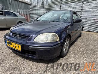 Vrakbiler auto Honda Civic Civic (EJ/EK), Hatchback 3-drs, 1995 / 2001 1.4iS 16V 1996/8
