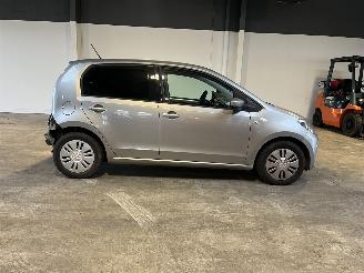 Volkswagen Up! 1.0 move up! BlueMotion picture 6