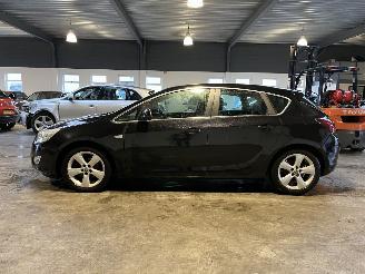 Opel Astra 1.4 Turbo Cosmo 140 PK! picture 2