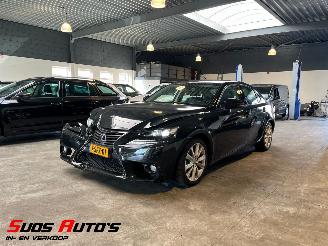 Vaurioauto  passenger cars Lexus IS 300h Luxury 93.000 KM NAP! 2013/9