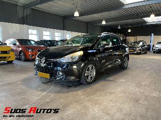 Damaged car Renault Clio 1.5 dCi ECO Night&Day NL NAP! 2015/5