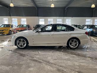 BMW 3-serie 318i M Sport 90.000 KM NAP! picture 2