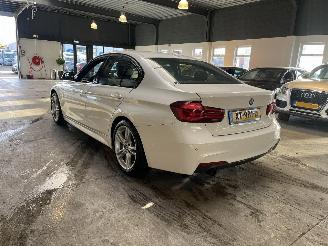 BMW 3-serie 318i M Sport 90.000 KM NAP! picture 3