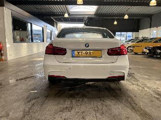 BMW 3-serie 318i M Sport 90.000 KM NAP! picture 4