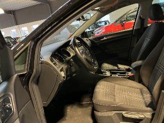 Volkswagen Golf 1.6 TDI Comfortline picture 13