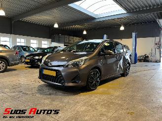 skadebil auto Toyota Yaris 1.5 Full Hybrid NL NAP! 2012/11