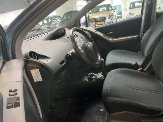 Toyota Yaris 1.3 VVTi Luna picture 11