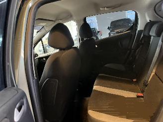 Peugeot 207 1.4 VTi XR picture 10